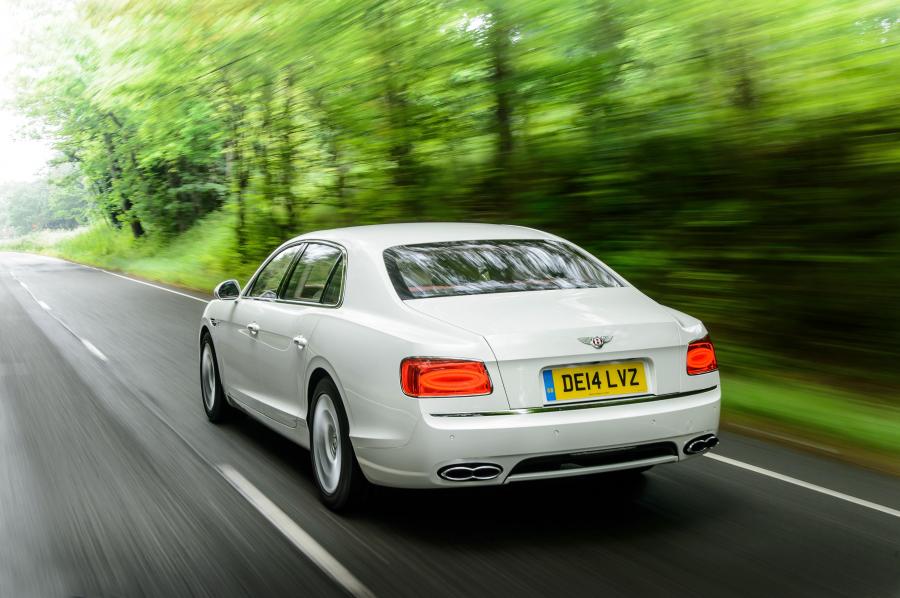  Bentley Flying Spur V8 2014 года  (UK) (фото 9 из 13)